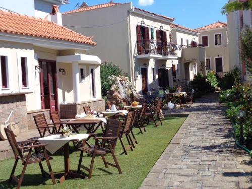 Фотография апарт отеля Niki Studios Sea - Front