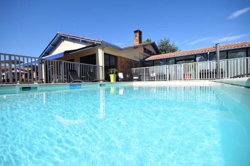 Фотография гостиницы Kyriad Prestige Bordeaux Aeroport