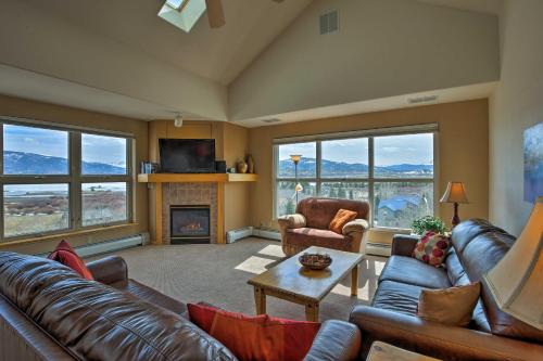 Фотография гостевого дома 360 Mtn and Lake Dillon View Condo with Shared Hot Tub