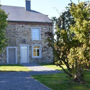 Фотографии гостевого дома
Heritage Holiday Home In Gedinne With Sauna