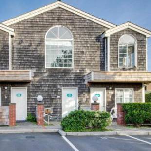 Фотографии гостевого дома
Beaches Inn Fourplex