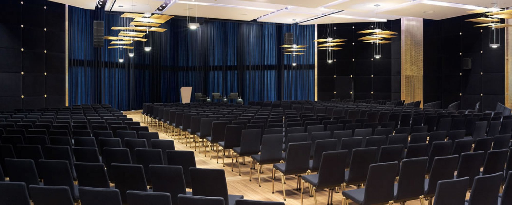 Фотографии конференц-зала Бальный зал