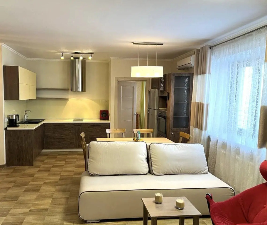 Фотография квартиры Квартира Просторная двухкомнатная для большой семьи