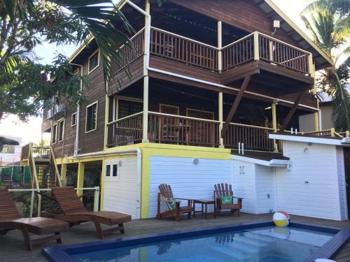 Фотографии гостевого дома
Driftwood Gardens Guesthouse