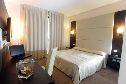 Фотография гостиницы Palace Inn Rome Fiano