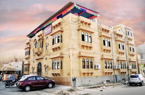 Фотографии гостиницы
Hotel Marina Mahal with Swimming Pool