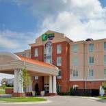 Фотография гостиницы Holiday Inn Express Hotel & Suites Kansas City - Grandview, an IHG Hotel