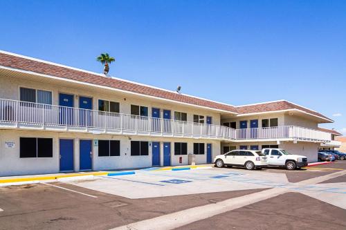 Фотография гостиницы Motel 6 Mesa North