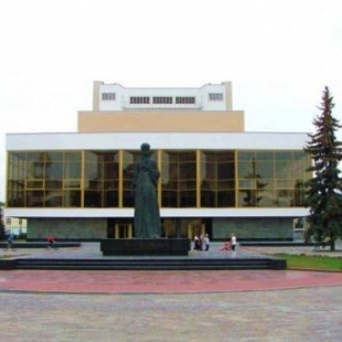 Фотография театра Волынский академический областной украинский музыкально-драматический театр имени Т. Г. Шевченко