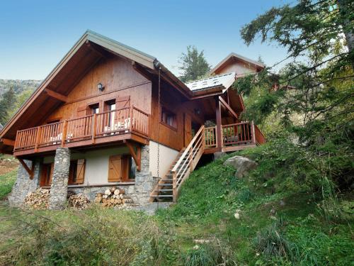 Фотография гостевого дома Warm Chalet in Oz with Ski Storage, Balcony,Terrace, Heating