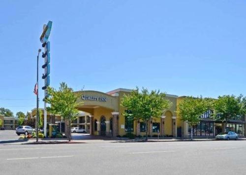 Фотография гостиницы Quality Inn Chico