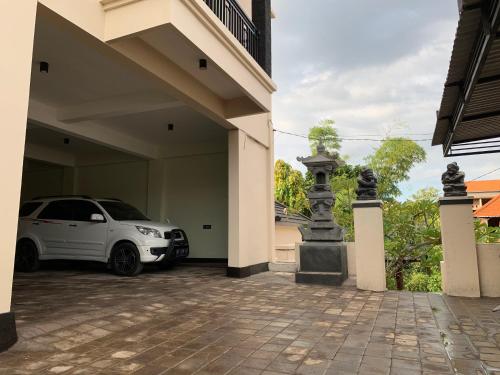 Фотографии гостевого дома
Gumitish Guest House Singaraja