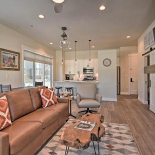 Фотография гостевого дома Downtown Winter Park Condo - 3 Miles to Ski Resort