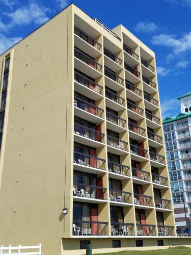 Фотография гостиницы The Breakers Resort Inn