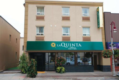 Фотография гостиницы La Quinta by Wyndham Oshawa