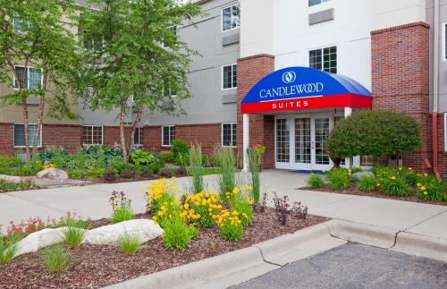 Фотография гостиницы Sonesta Simply Suites Minneapolis Richfield