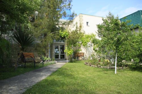 Фотография гостевого дома Арт-отель Голубая Бухта