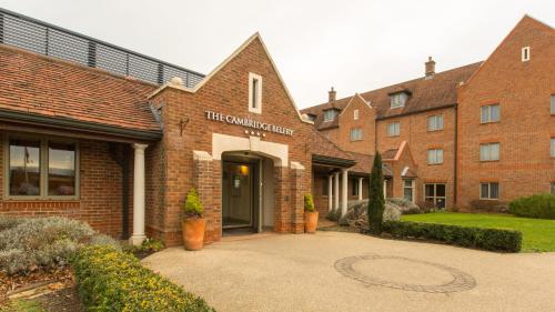 Фотографии гостиницы 
            Cambridge Belfry Hotel & Spa