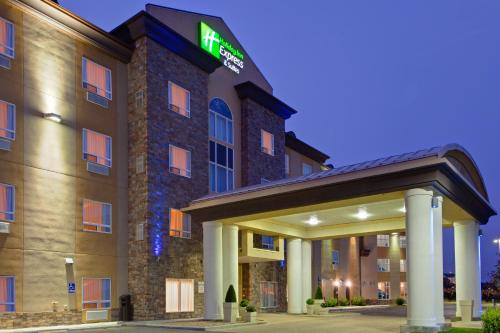 Фотография гостиницы Holiday Inn Express Airport Calgary, an IHG Hotel