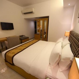 Фотография гостиницы Hotel Bengal Canary Park