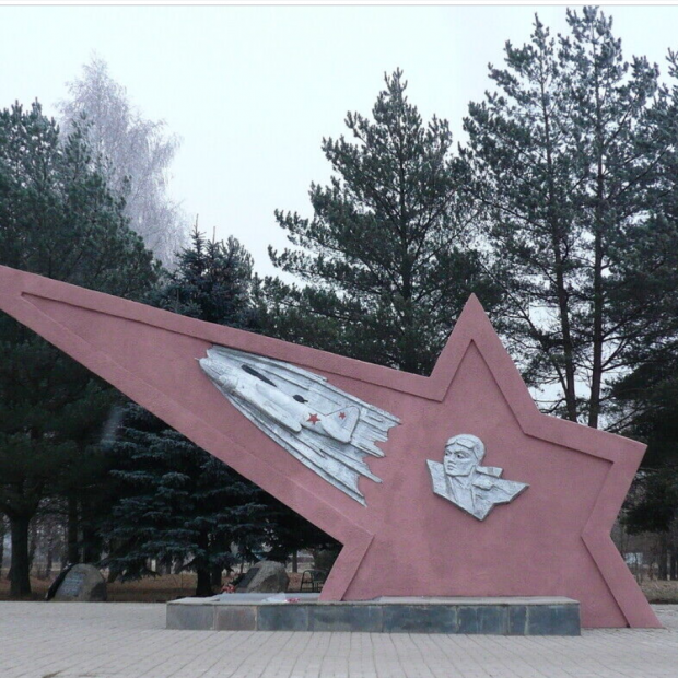 Фотография памятника Памятный знак экипажу Н.Ф. Гастелло