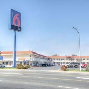 Фотографии гостиницы
Motel 6-Eureka, CA