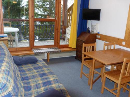 Фотография гостевого дома Appartement Les Arcs 1800, 2 pièces, 6 personnes - FR-1-411-219