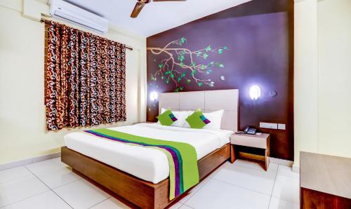 Фотография гостиницы Treebo Trend Petals Suites Ernakulam Town