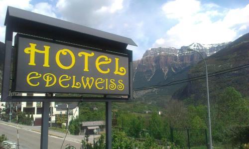 Фотография гостиницы Edelweiss Hotel