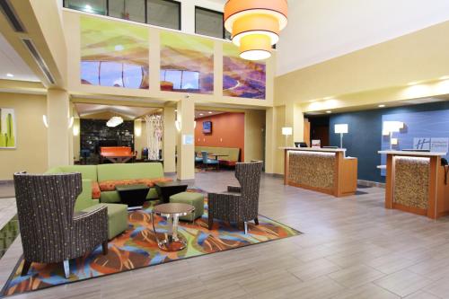 Фотография гостиницы Holiday Inn Express Flagstaff, an IHG Hotel