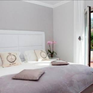 Фотографии гостевого дома
Bougainvillea Relais