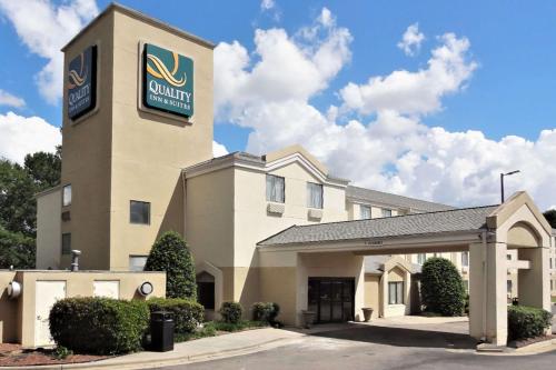 Фотография гостиницы Quality Inn & Suites Raleigh North Raleigh