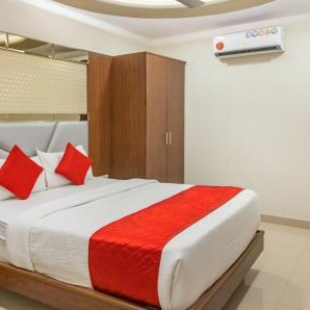 Фотография гостиницы Hotel Hometown Near US Embassy BKC