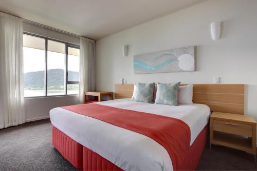 Фотография гостиницы Club Wyndham Airlie Beach