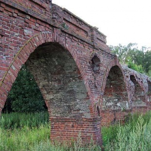 Фотография достопримечательности Руины Зенинского акведука