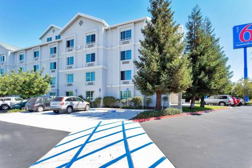 Фотография гостиницы Motel 6-Belmont, CA - San Francisco - Redwood City
