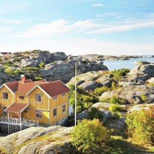 Фотографии гостевого дома
Five-Bedroom Holiday home in Skarhamn