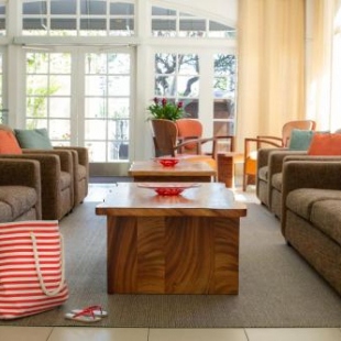 Фотография гостиницы Coconut Waikiki Hotel