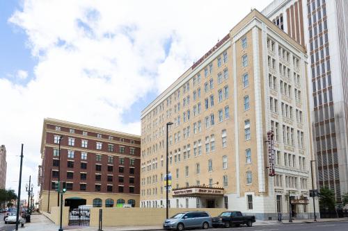 Фотография гостиницы Drury Plaza Hotel New Orleans