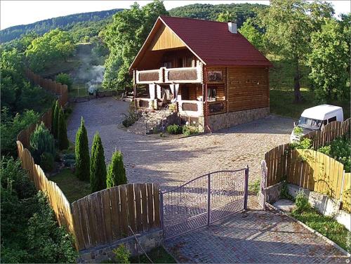 Фотографии гостевого дома
Творческая усадьба