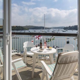 Фотография гостевого дома 35 The Salcombe