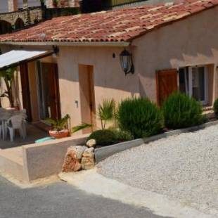 Фотографии гостевого дома
La petite maison