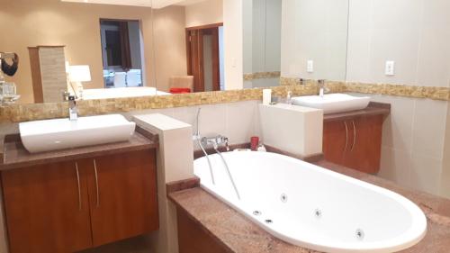 Фотография апарт отеля The Franklin Luxury-Deluxe Suites