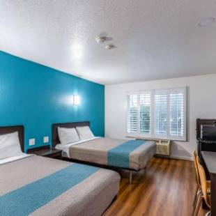 Фотографии гостиницы 
            Motel 6-Fountain Valley, CA - Huntington Beach Area