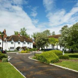 Фотографии гостиницы
The Barns Hotel