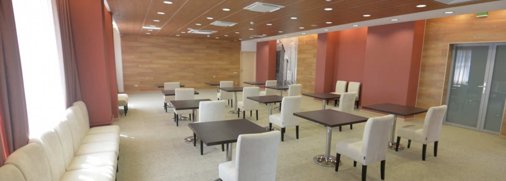 Фотография конференц-зала Кристалл