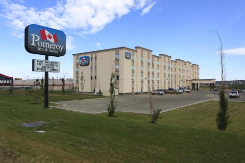 Фотография гостиницы Pomeroy Inn and Suites Dawson Creek