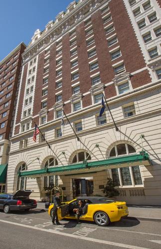 Фотография гостиницы The Benson Portland, Curio Collection by Hilton