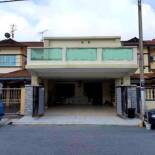 Фотография гостевого дома BBT Double Storey Balcony Home