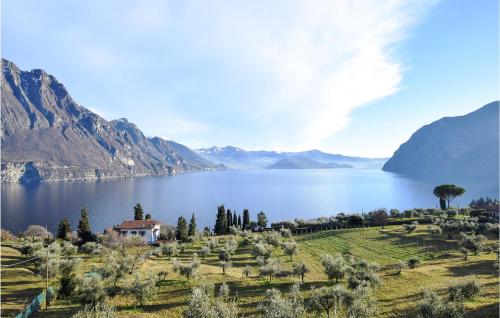 Фотография гостевого дома Nice home in Riva di Solto w/ 2 Bedrooms